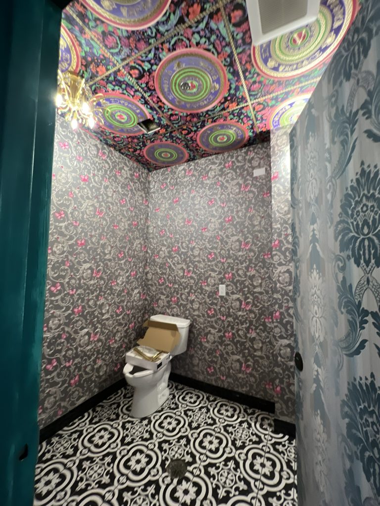 70603272589 37A70E74 741E 4146 8FFF BCD9097DA3DA 768x1024